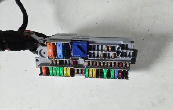 BMW 5 G30 G31 Fuse module 9350313
