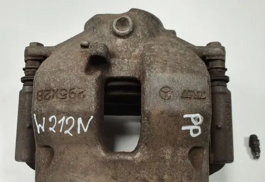Mercedes-Benz E W212 Front brake caliper