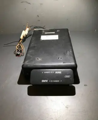 BMW 7 E38 CD/DVD changer 8361058 0155912