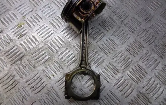 Nissan Primera Piston 