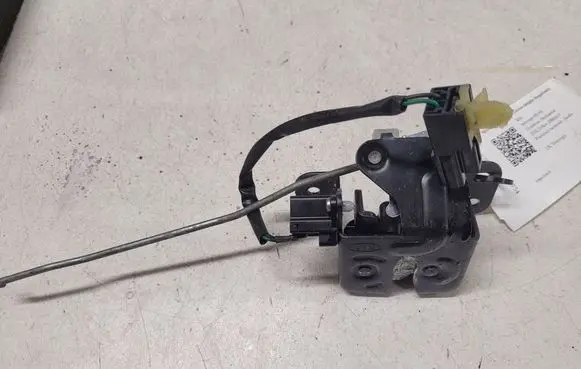 KIA Sportage Tailgate window lock/catch/latch 8H6L