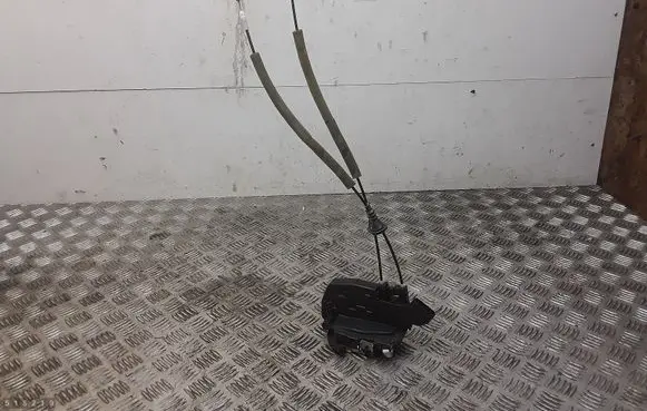 Nissan X-Trail T31 Front door lock 
