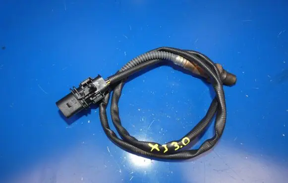 Jaguar XJ X351 Lambda probe sensor 9X2Q9D375AA 0281004125