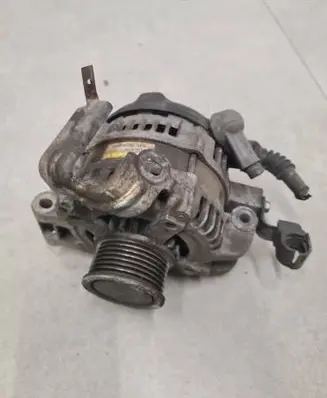 Toyota RAV 4 (XA30) Generator/alternator 2706026030 1042104771