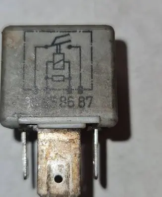 Volkswagen Bora Other relay 443951253J 899511