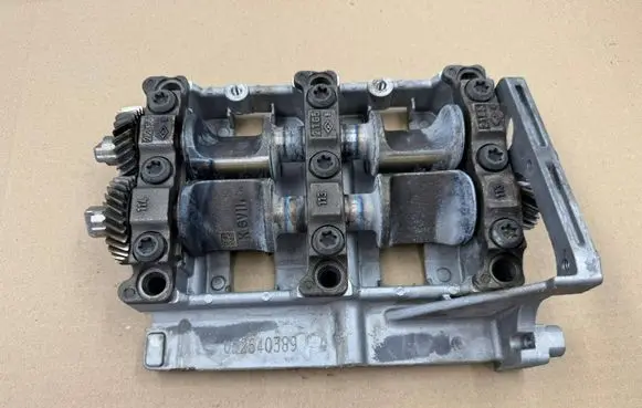 BMW 3 E90 E91 Oil pump 7567028 7544555
