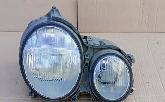 Mercedes-Benz E W210 Headlight/headlamp 15060800