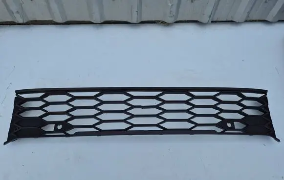 Volkswagen Golf VIII Front bumper lower grill 5H0853677J