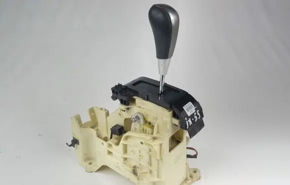 Hyundai ix 55 Gear shifter/selector 467003j500