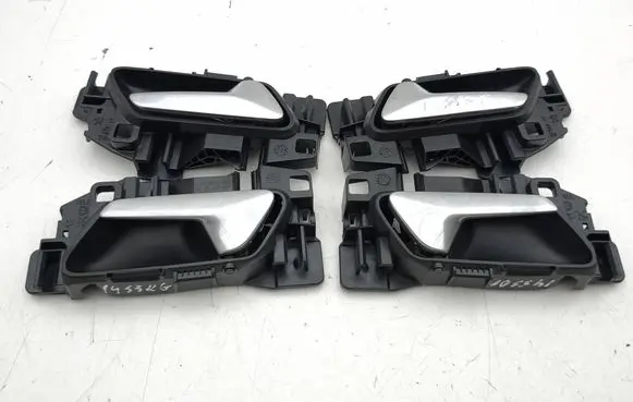 Peugeot 5008 II Rear door interior handle 98201552 98201553