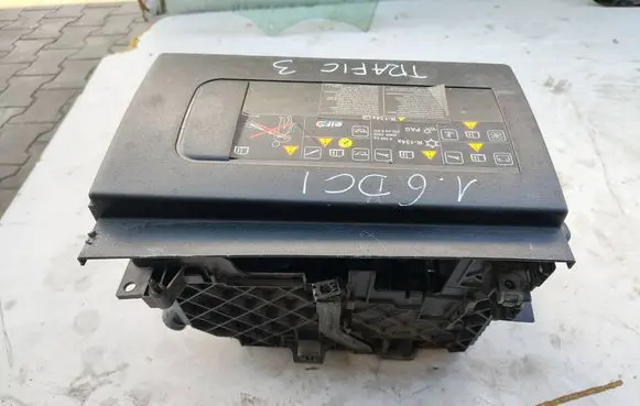 Renault Trafic III (X82) Battery box tray 
