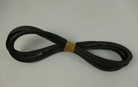 Mercedes-Benz CLK A209 C209 Seal rubber (tailgate) A2097500198