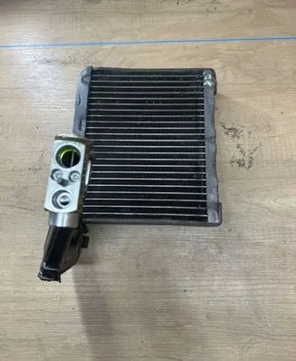 Air conditioning (A/C) radiator (interior)
