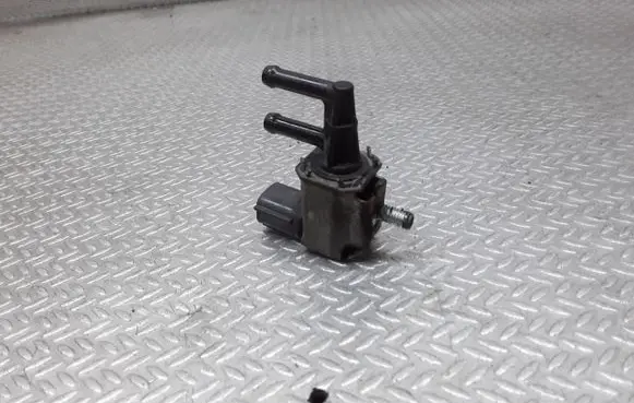 Nissan Note (E11) Vacuum valve K5T48474