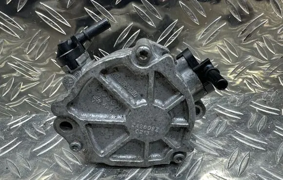 Citroen C4 II Picasso Vacuum pump 9804021880