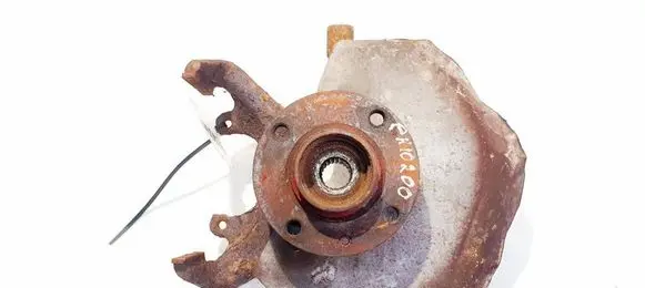 Volkswagen Golf III Front wheel hub