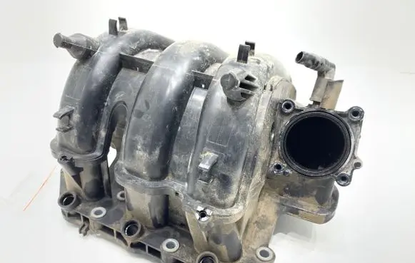 Volkswagen Polo V 6R Intake manifold 03E129711F