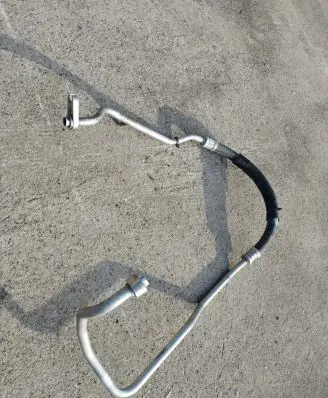 Jeep Grand Cherokee (WK) Air conditioning (A/C) pipe/hose