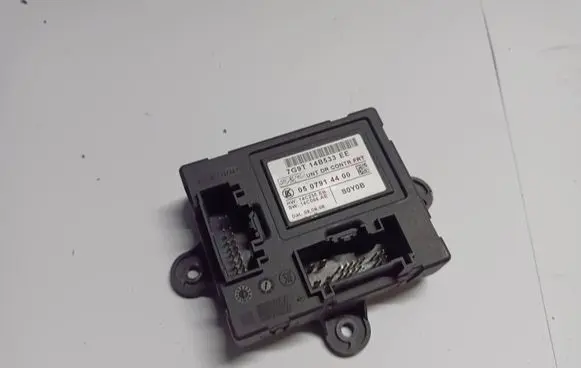 Jaguar XF X250 Door control unit/module 7G9T14B533EE 14C235EB 0507914400