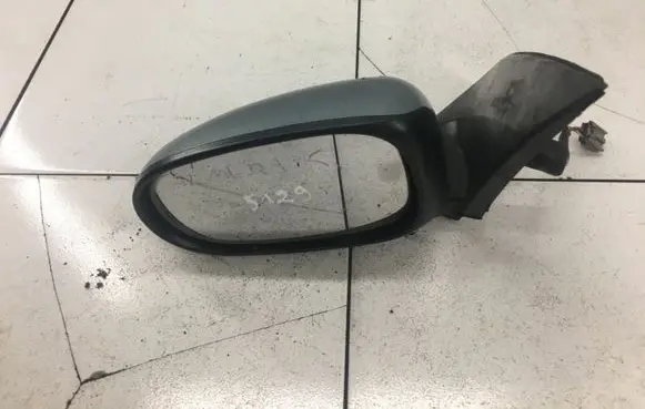 Nissan Almera N16 Front door electric wing mirror 015541