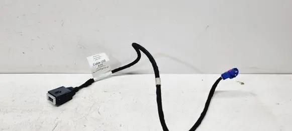 Citroen DS7 Crossback USB socket connector 9821960480 9818355080