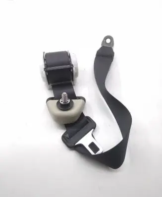 Mitsubishi Outlander Third row seat belt 