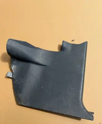 Mercedes-Benz 190 W201 (A) pillar trim 2016880206