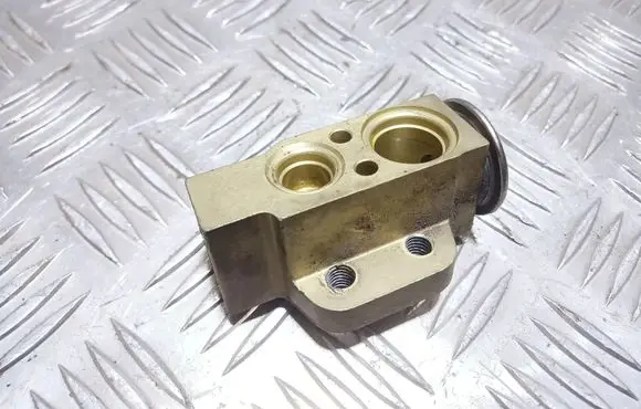 Air conditioning (A/C) expansion valve