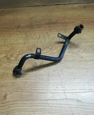 Engine coolant pipe/hose