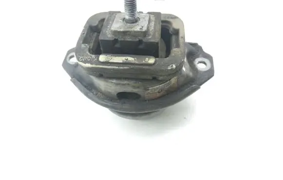 Land Rover Discovery 3 - LR3 Engine mount bracket KKB50044