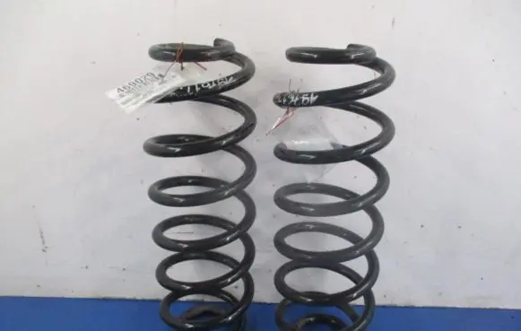 Volkswagen Touran I Rear coil spring