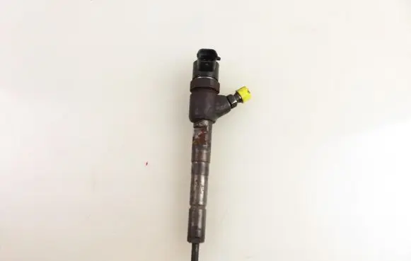 Opel Combo C Fuel injector 0445110083