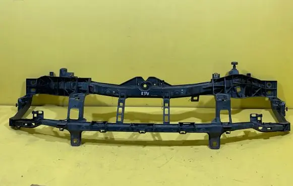 Ford Kuga I Front piece kit 8B3041