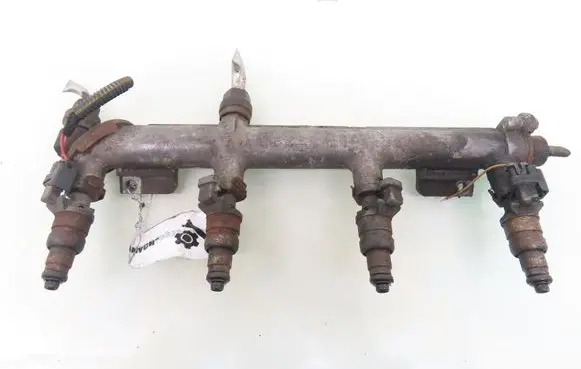 Opel Zafira A Fuel main line pipe 12565474