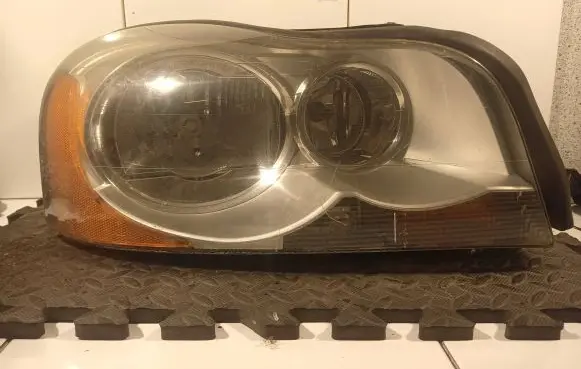 Volvo XC90 Headlight/headlamp 89900303 30698818