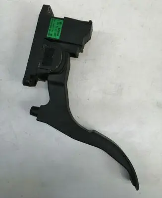Volkswagen Polo Accelerator throttle pedal 6N1721503E