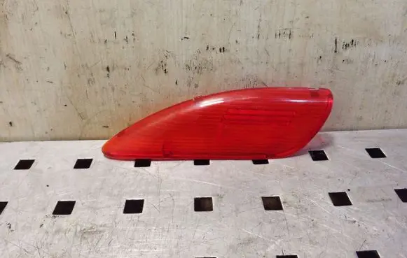 Subaru Outback Front reflector 