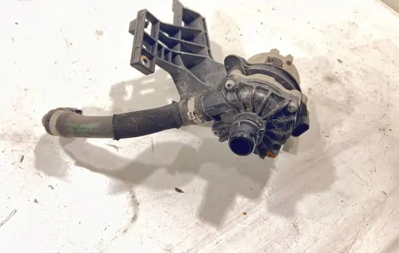BMW 5 F10 F11 Electric auxiliary coolant/water pump 7556335