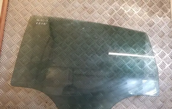 Seat Leon (1P) Rear door window glass 43R001595