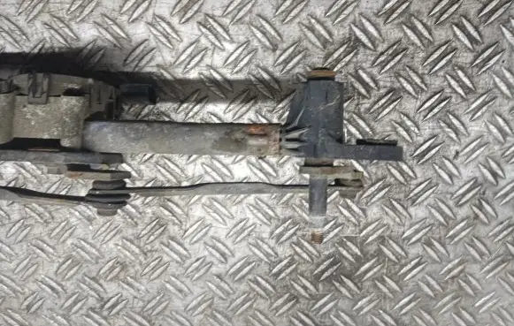 Fiat Doblo Front wiper linkage and motor