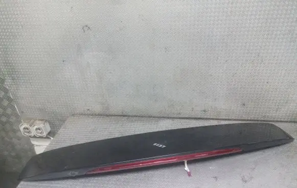 Tailgate/trunk spoiler