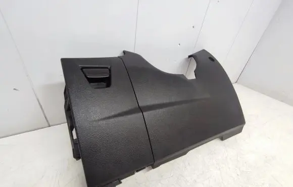 Dashboard lower bottom trim panel