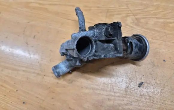Honda CR-V EGR valve 390285 EE010237E FF91