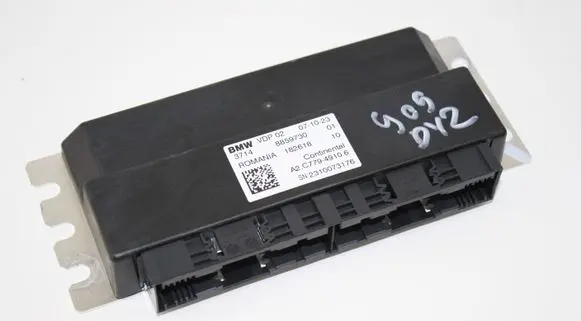 BMW X5 G05 Air suspension control unit module (rear) 37148859730 8859730