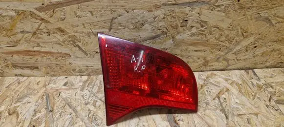 Audi A4 S4 B7 8E 8H Tailgate rear/tail lights 8E9945093 484501 ULO749001