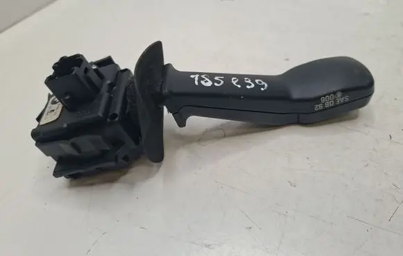 BMW 5 E39 Indicator stalk 8352172 01100410