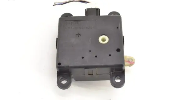 Nissan Almera Tino A/C air flow flap actuator/motor 3J11030820