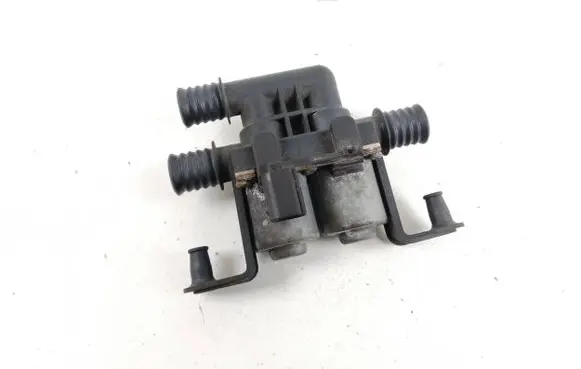 BMW X5 E70 Coolant heater control valve 6910544 160610 11474