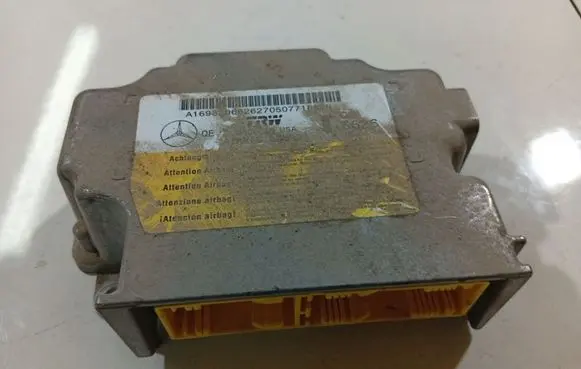 Mercedes-Benz B W245 Airbag control unit/module A169820662