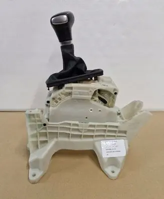 KIA Sportage Gear selector/shifter in gearbox 46701-D4440